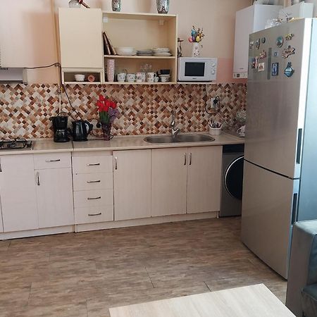 Like Home Guesthouse & Tours 耶烈万 外观 照片